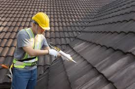 Best Flat Roofing  in Lamoni, IA